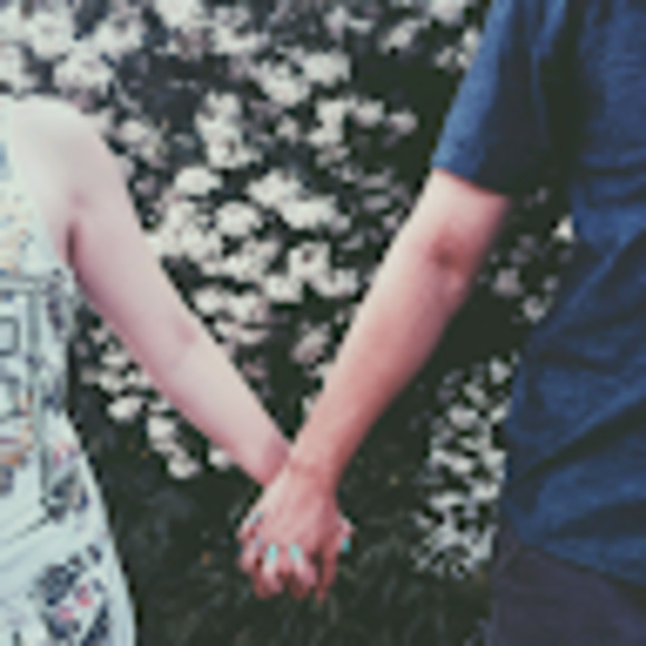 Meet your Posher, Alexia - Picture 1 of 1